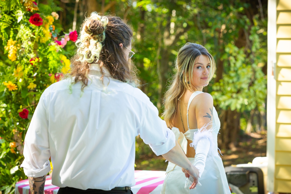 Pros and cons of a Friday or Sunday wedding